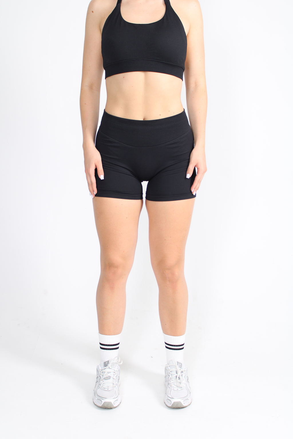 CORE SHORTS BLACK